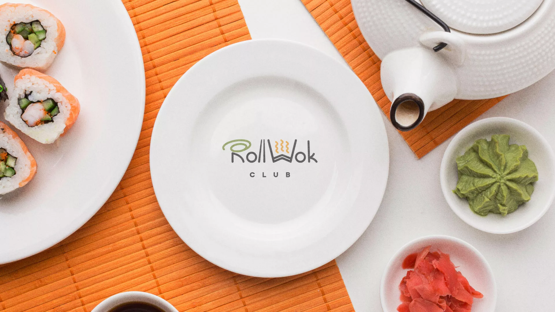 Разработка логотипа и фирменного стиля суши-бара «Roll Wok Club» в Шахтёрске